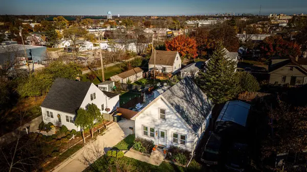 644 S 94th St, West Allis, WI 53214