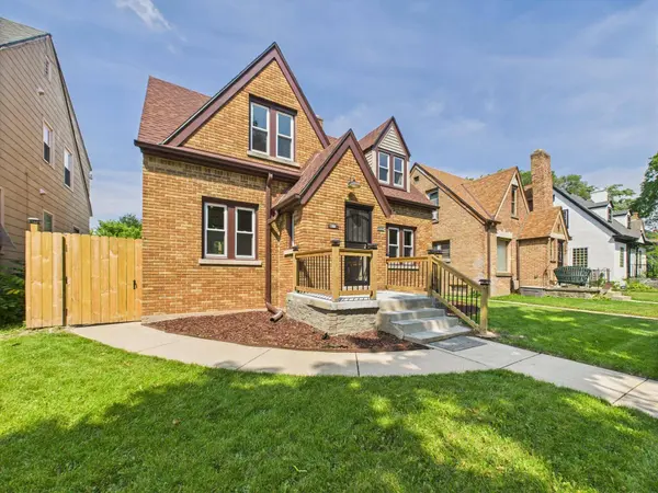 4835 N 40th St, Milwaukee, WI 53209