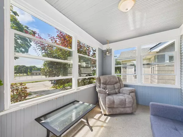 302 N 64th St, Milwaukee, WI 53213