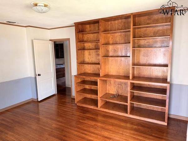 1652 DAYTON AVENUE, Wichita Falls, TX 76301