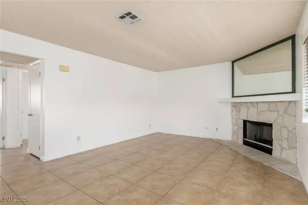 1017 Falconhead LN #101, Las Vegas, NV 89128