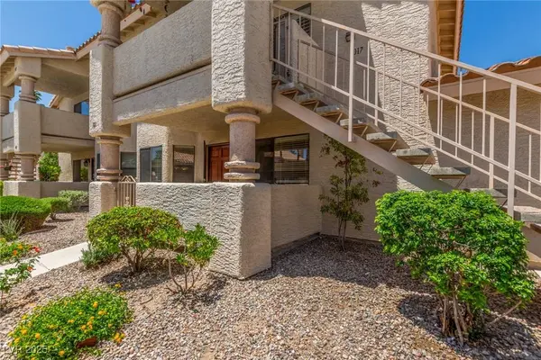 1017 Falconhead LN #101, Las Vegas, NV 89128