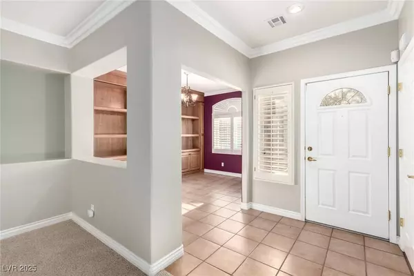 808 Royal Birch LN, Las Vegas, NV 89144