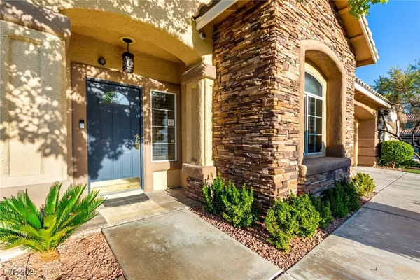 808 Royal Birch LN, Las Vegas, NV 89144