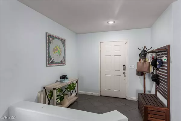 7948 Quick Pine ST, Las Vegas, NV 89143