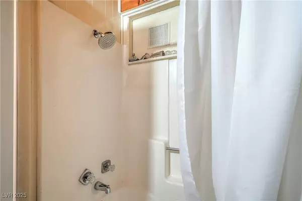 710 Cooper ST, Overton, NV 89040