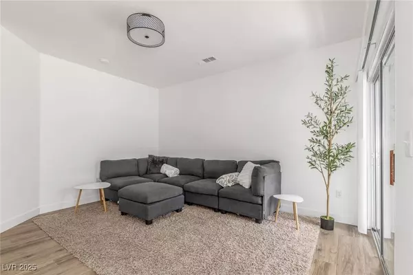 1500 Cardinal Peak LN #203, Las Vegas, NV 89144