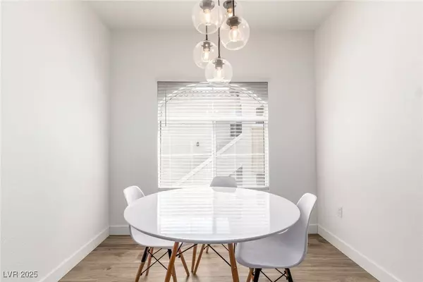 1500 Cardinal Peak LN #203, Las Vegas, NV 89144