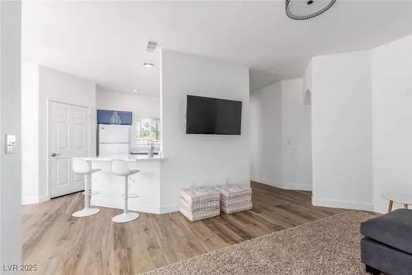 1500 Cardinal Peak LN #203, Las Vegas, NV 89144