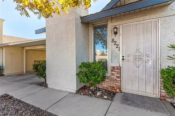 8221 Dans Glen PL, Las Vegas, NV 89145