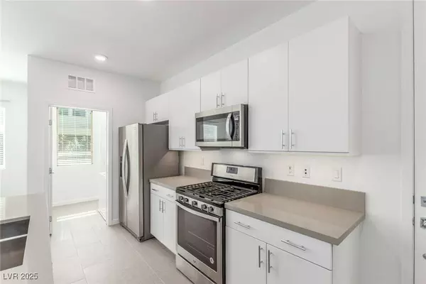 11257 Rainbow Peak AVE #208, Las Vegas, NV 89135