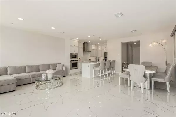 11297 Gravitation DR, Las Vegas, NV 89135