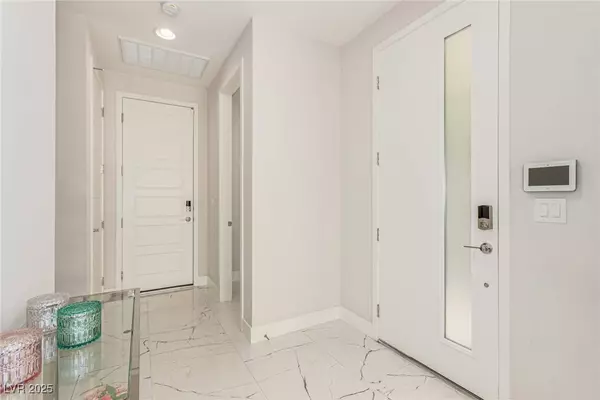 11297 Gravitation DR, Las Vegas, NV 89135