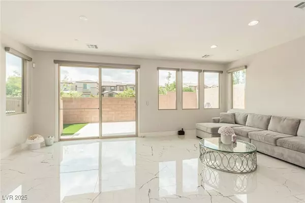 11297 Gravitation DR, Las Vegas, NV 89135