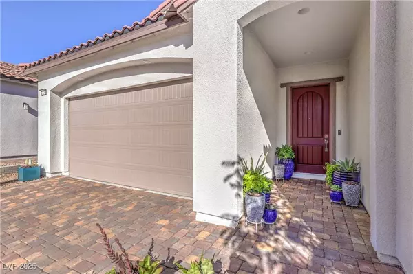 10246 Super Jovian ST, Las Vegas, NV 89143