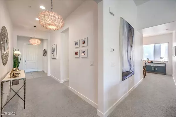 10246 Super Jovian ST, Las Vegas, NV 89143