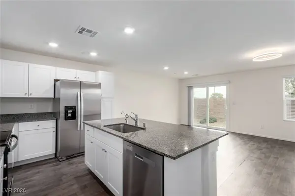 7945 Whisper Words AVE, Las Vegas, NV 89113