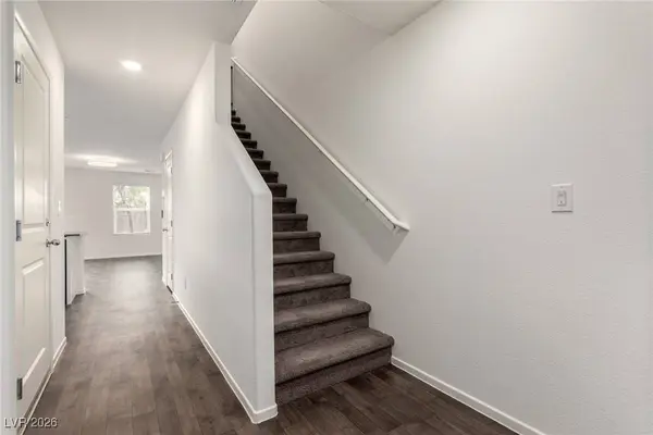 7945 Whisper Words AVE, Las Vegas, NV 89113