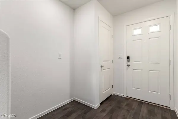 7945 Whisper Words AVE, Las Vegas, NV 89113