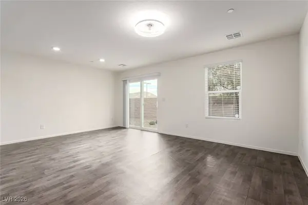 7945 Whisper Words AVE, Las Vegas, NV 89113