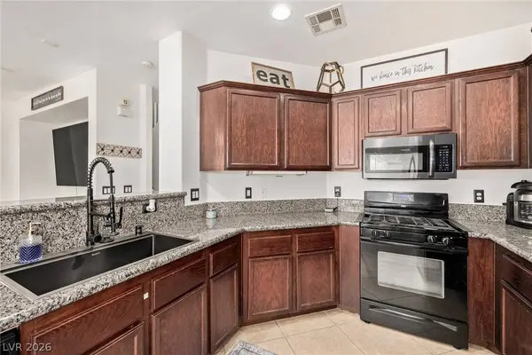 6215 Blushing Willow ST, North Las Vegas, NV 89081