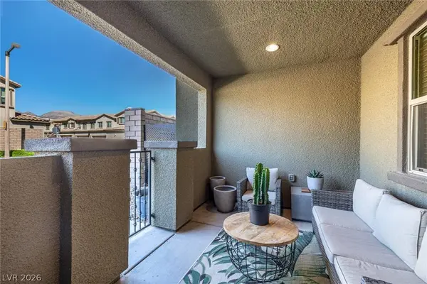 120 Alamere Falls DR, Las Vegas, NV 89138