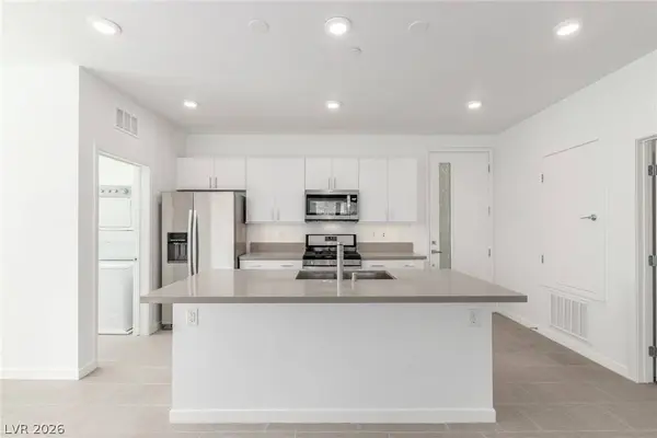 11257 Rainbow Peak AVE #208, Las Vegas, NV 89135