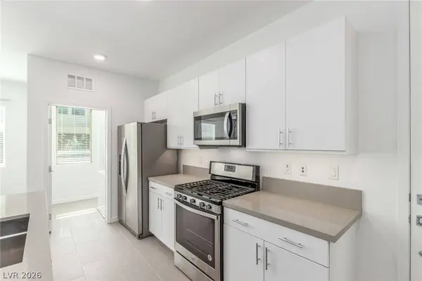 11257 Rainbow Peak AVE #208, Las Vegas, NV 89135