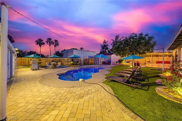 7733 Firethorn LN, Las Vegas, NV 89123