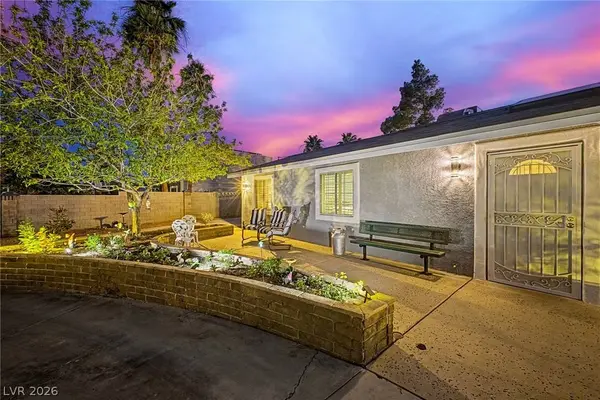 7733 Firethorn LN, Las Vegas, NV 89123