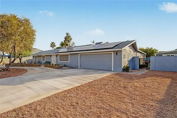 7733 Firethorn LN, Las Vegas, NV 89123