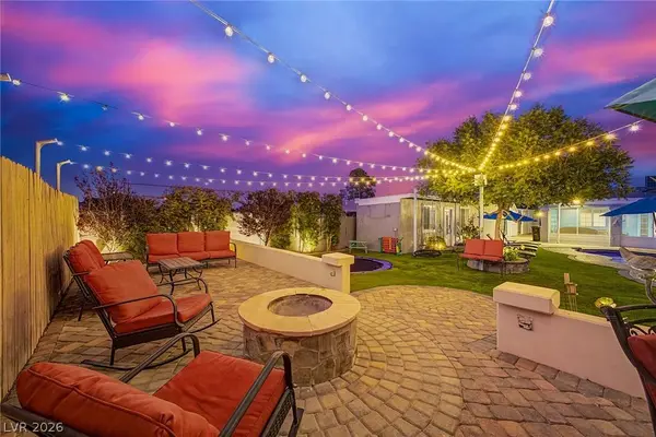 7733 Firethorn LN, Las Vegas, NV 89123