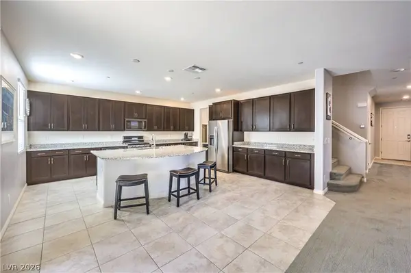 989 Soaring Moon DR, Henderson, NV 89015