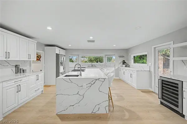 1572 Santa Anita DR, Las Vegas, NV 89119