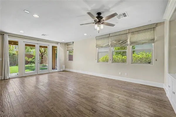 5485 Bristol Grove LN, Las Vegas, NV 89135