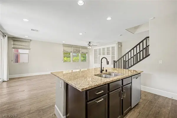 5485 Bristol Grove LN, Las Vegas, NV 89135