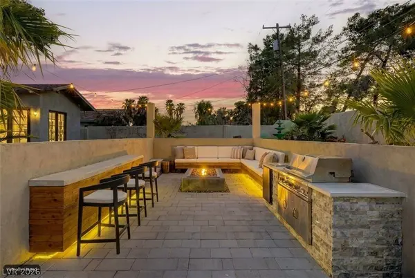 1572 Santa Anita DR