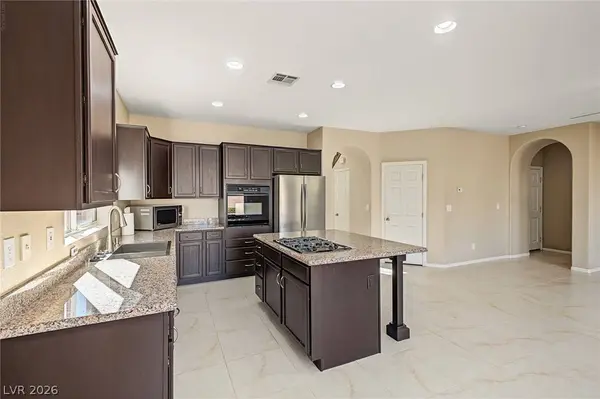11736 Del Sur AVE