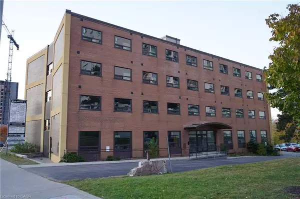 824 King Street W, Kitchener, ON N2G 1G1