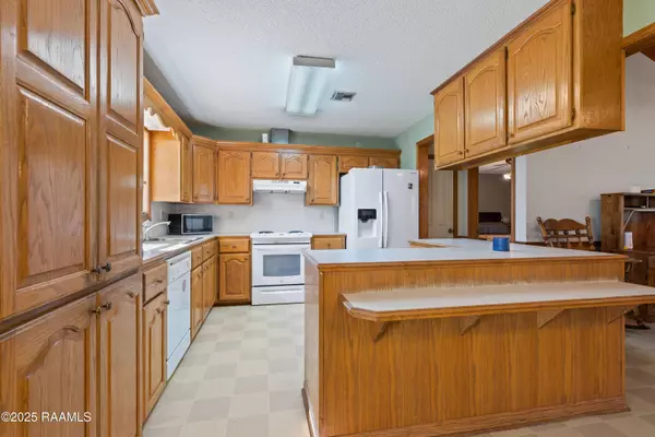 406 Bertrand RD, Opelousas, LA 70570