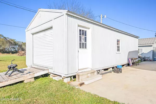 4503 Labiche RD, New Iberia, LA 70560