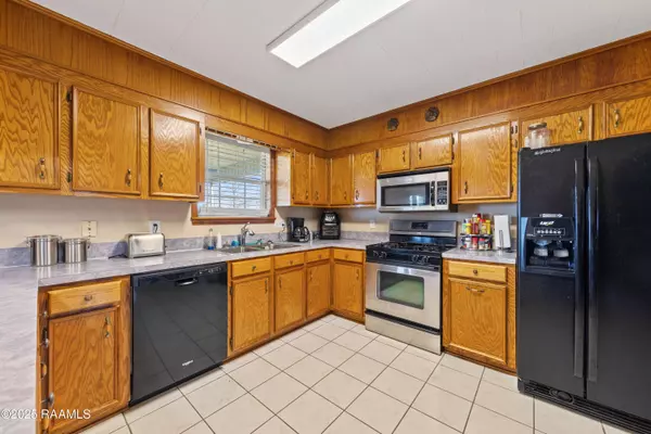 4503 Labiche RD, New Iberia, LA 70560