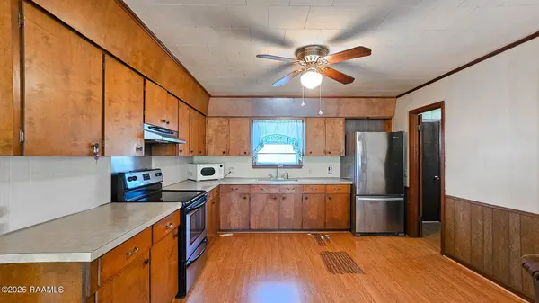 1025 Louis DR, Breaux Bridge, LA 70517