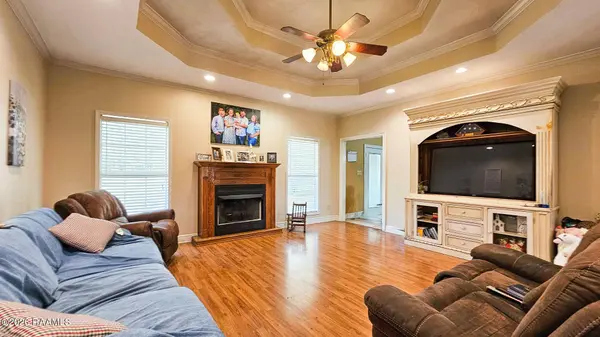 521 Cole RD, Kinder, LA 70648