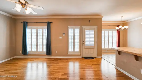 1019 Bridgetowne LN, Breaux Bridge, LA 70517