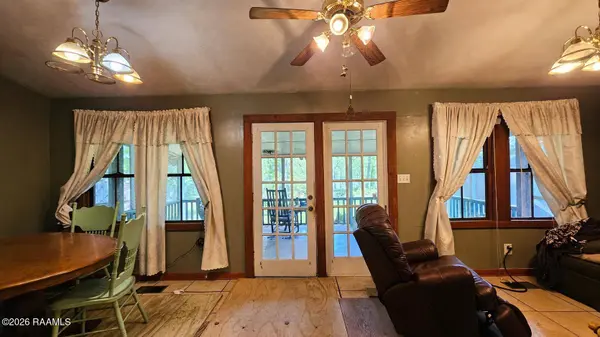 2683 Atchafalaya River HWY, Breaux Bridge, LA 70517