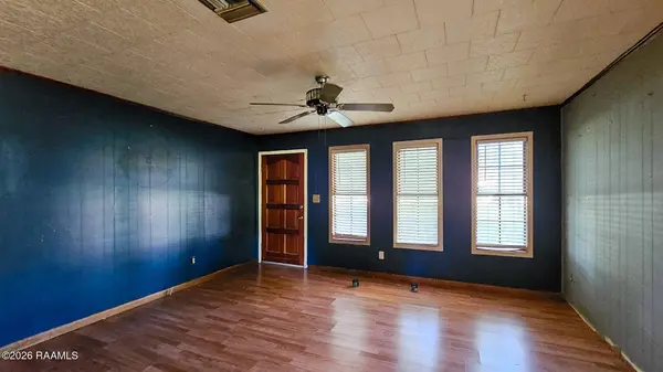 1072 Old Henderson HWY, Breaux Bridge, LA 70517