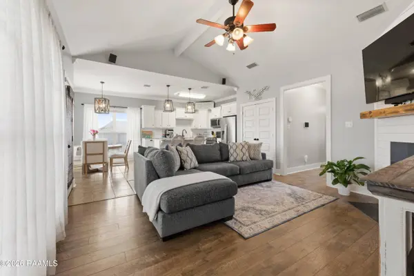 100 Peak Run, Youngsville, LA 70592