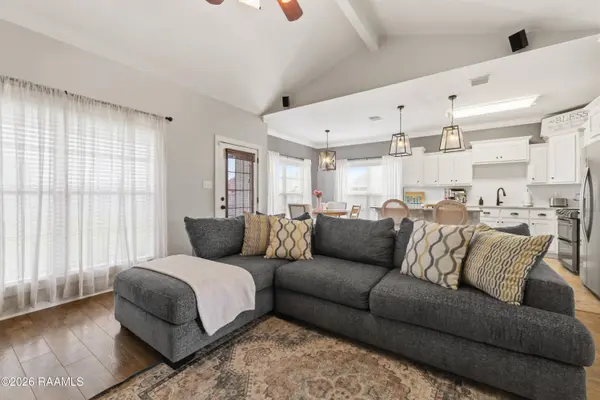 100 Peak Run, Youngsville, LA 70592