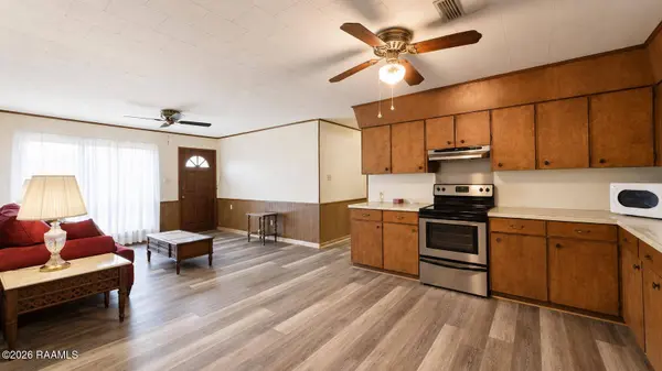 1025 Louis DR, Breaux Bridge, LA 70517